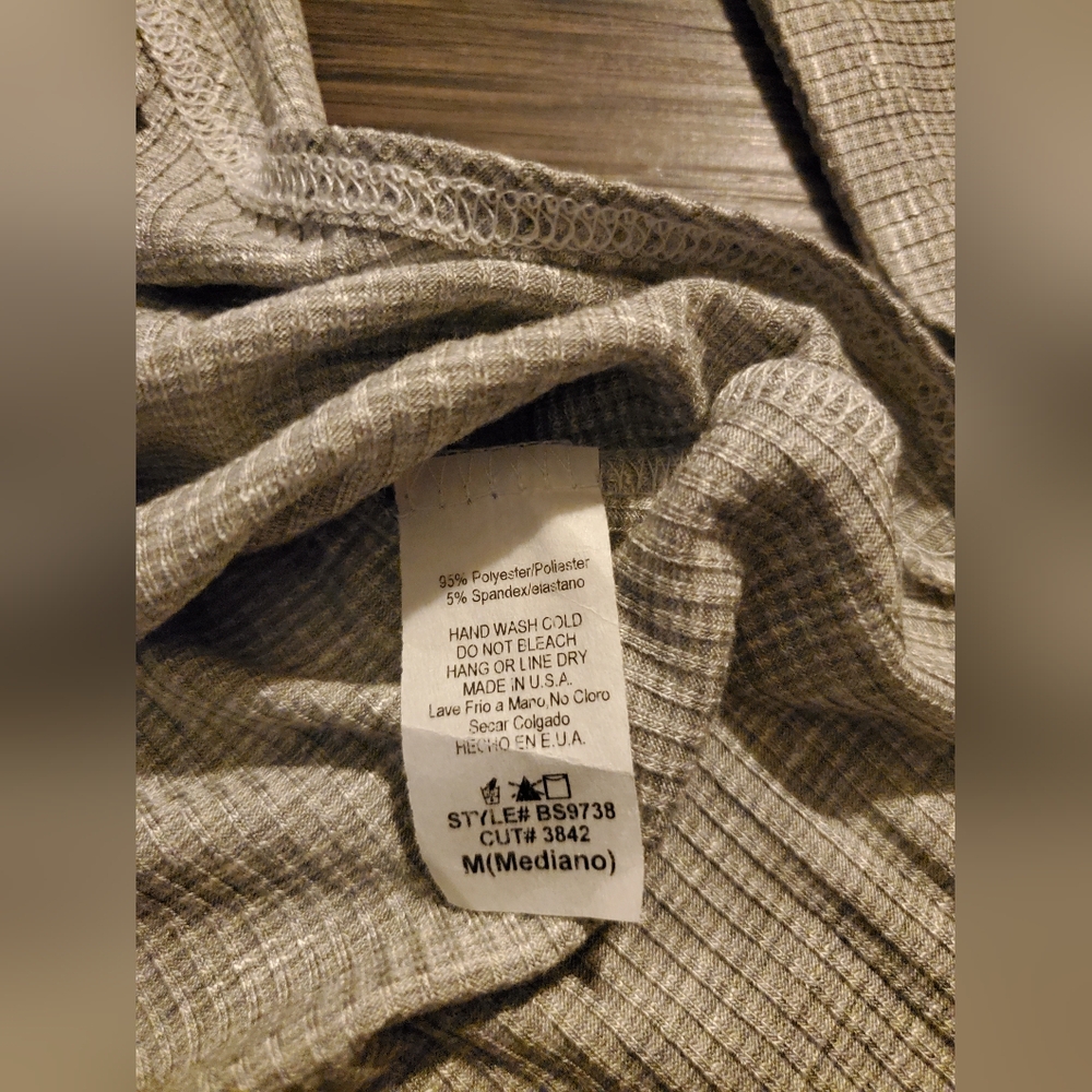 A&G Henley Bodysuit Size Medium NWT - Picture 6 of 7